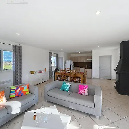 Semesterbostad Maison Spacieuse Au Coeur Des Vignes Gersoises