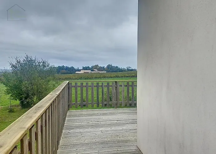 Semesterbostad Maison Spacieuse Au Coeur Des Vignes Gersoises